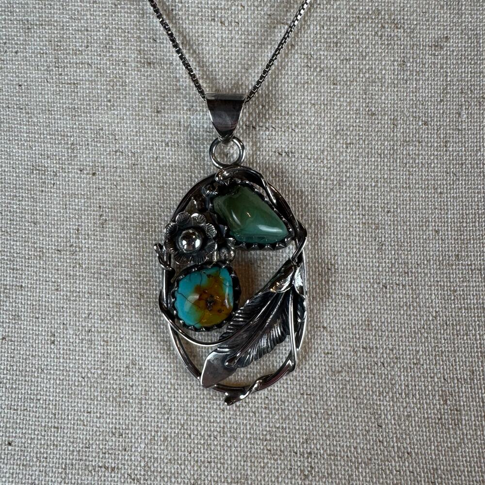 Vintage Y2K Sterling Silver Turquoise Jade Oval Native American Pendant Necklace - Picture 5 of 7